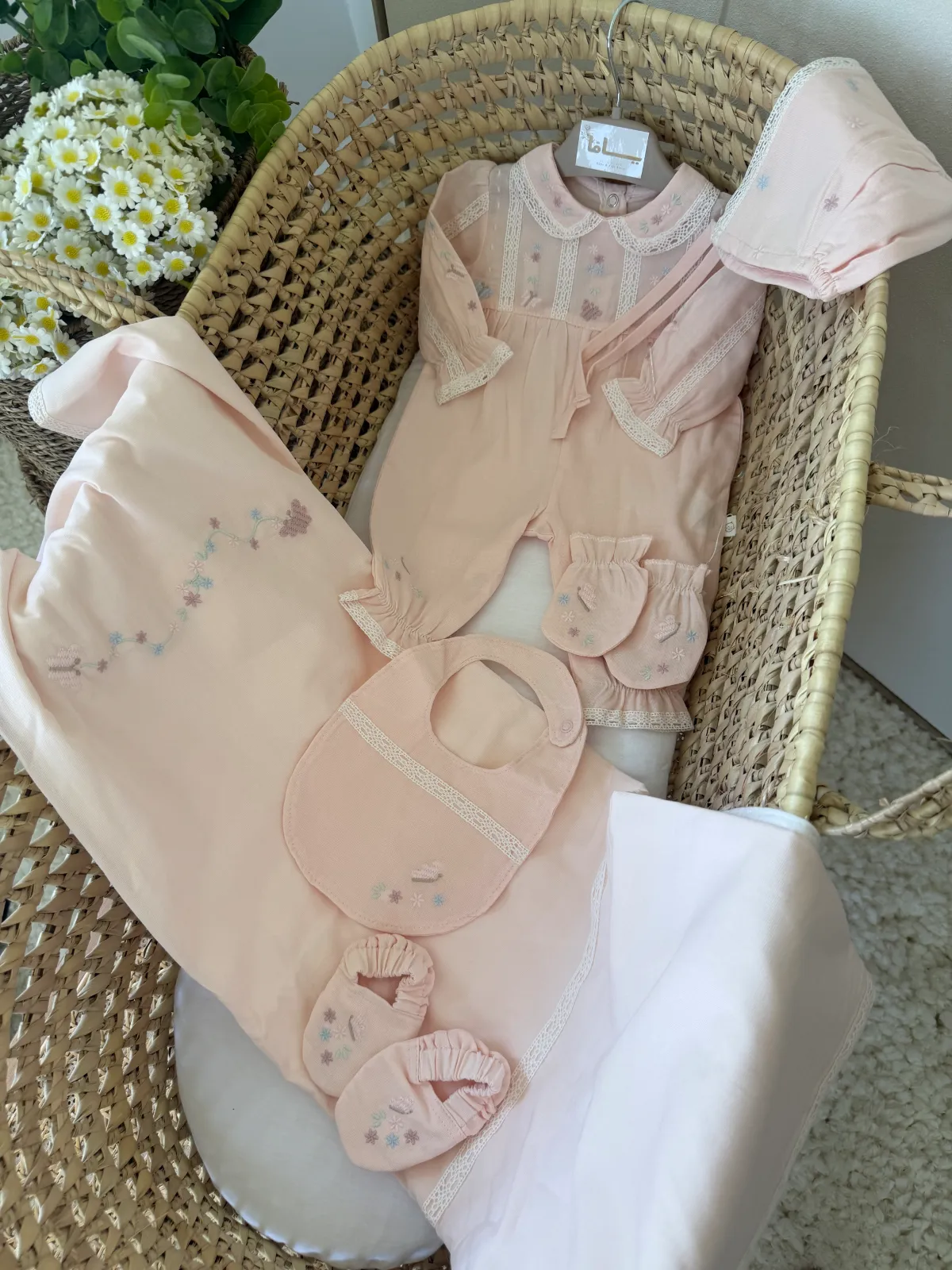 Girls' 6-piece embroidered set