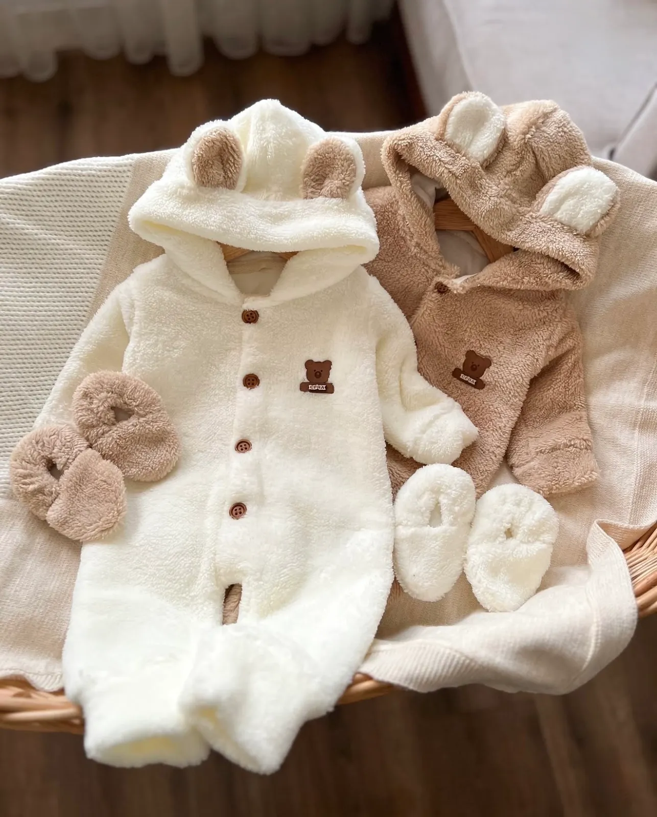 Wool overalls with shoes