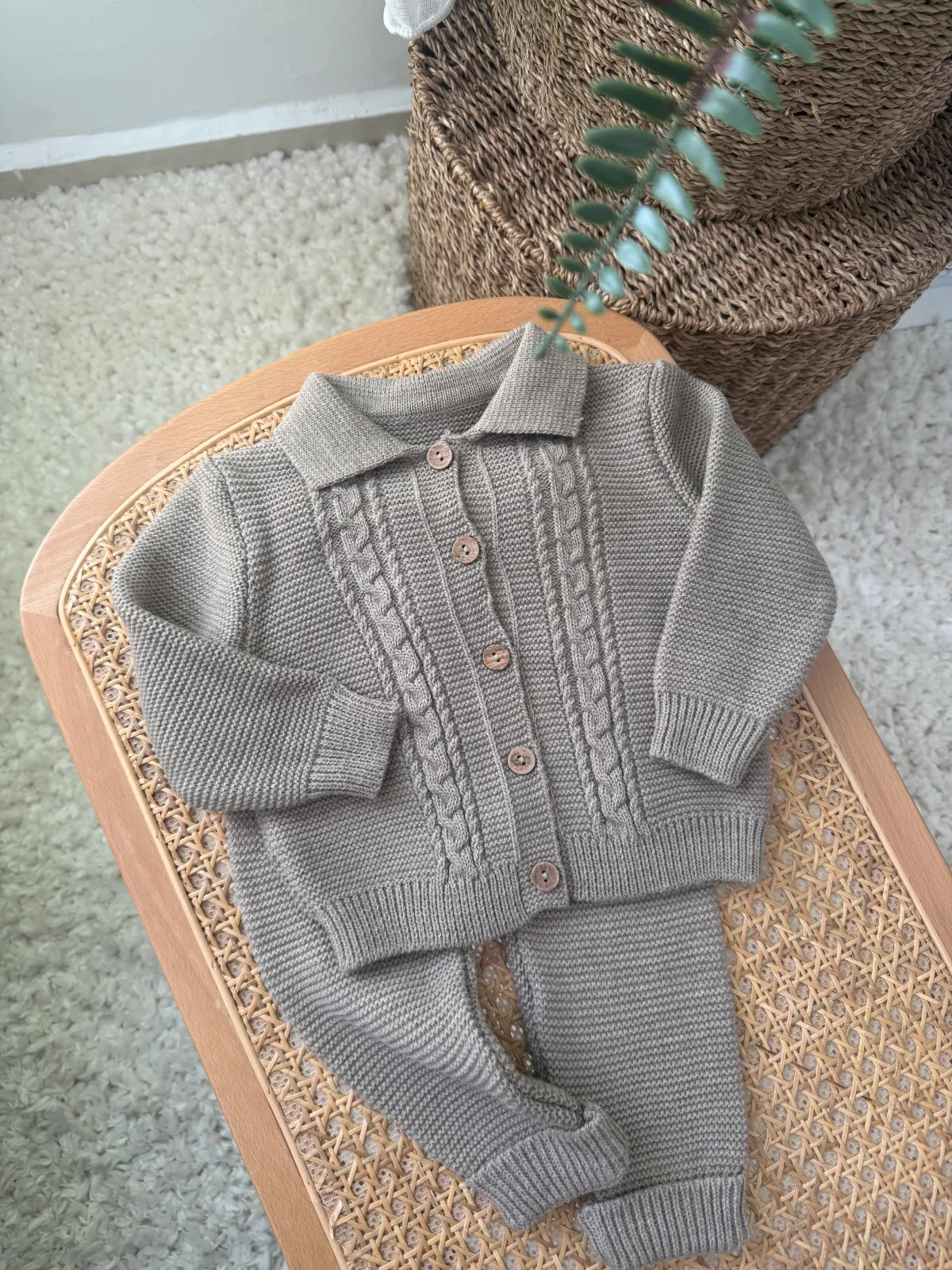 Two-piece wool set