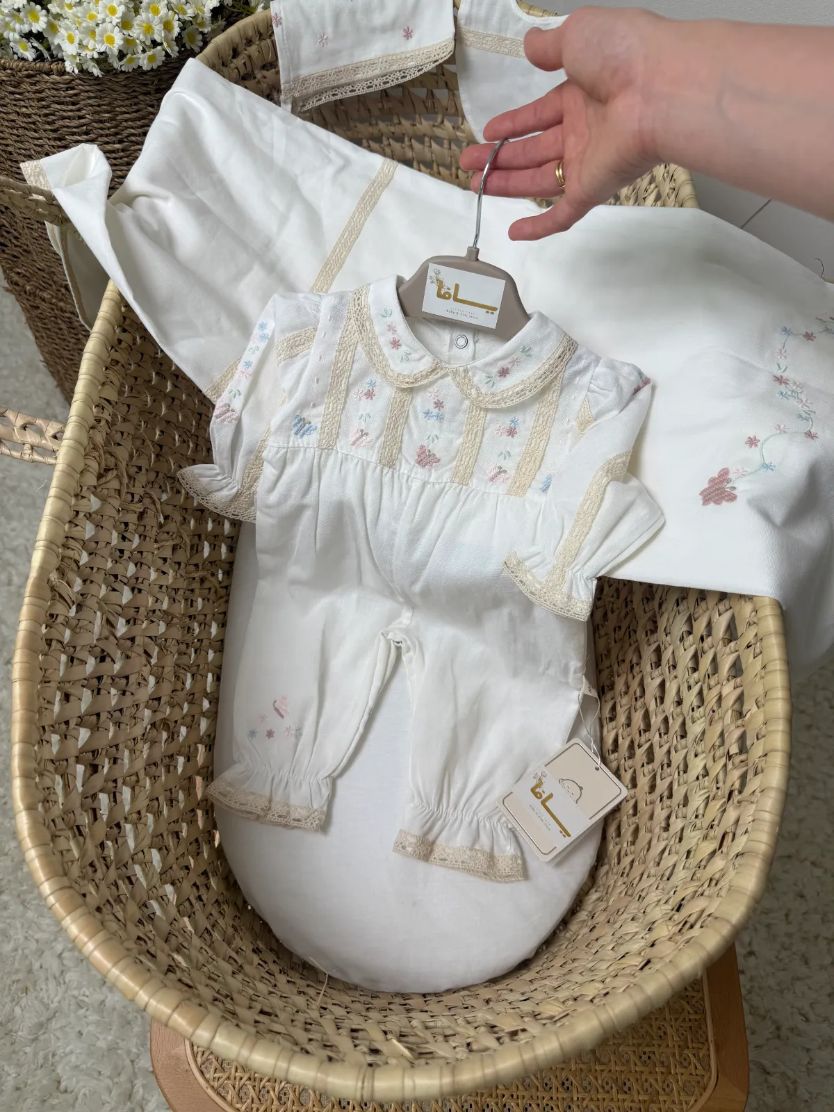 Girls' 6-piece embroidered set