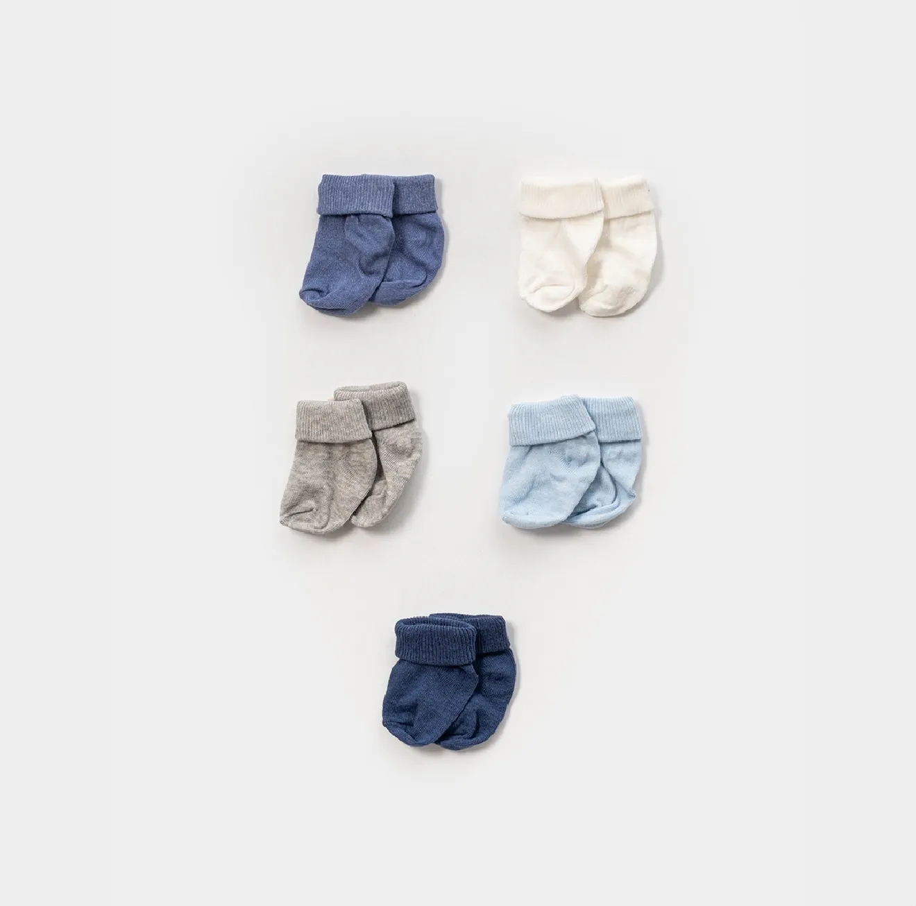 Boys' socks in shades of blue